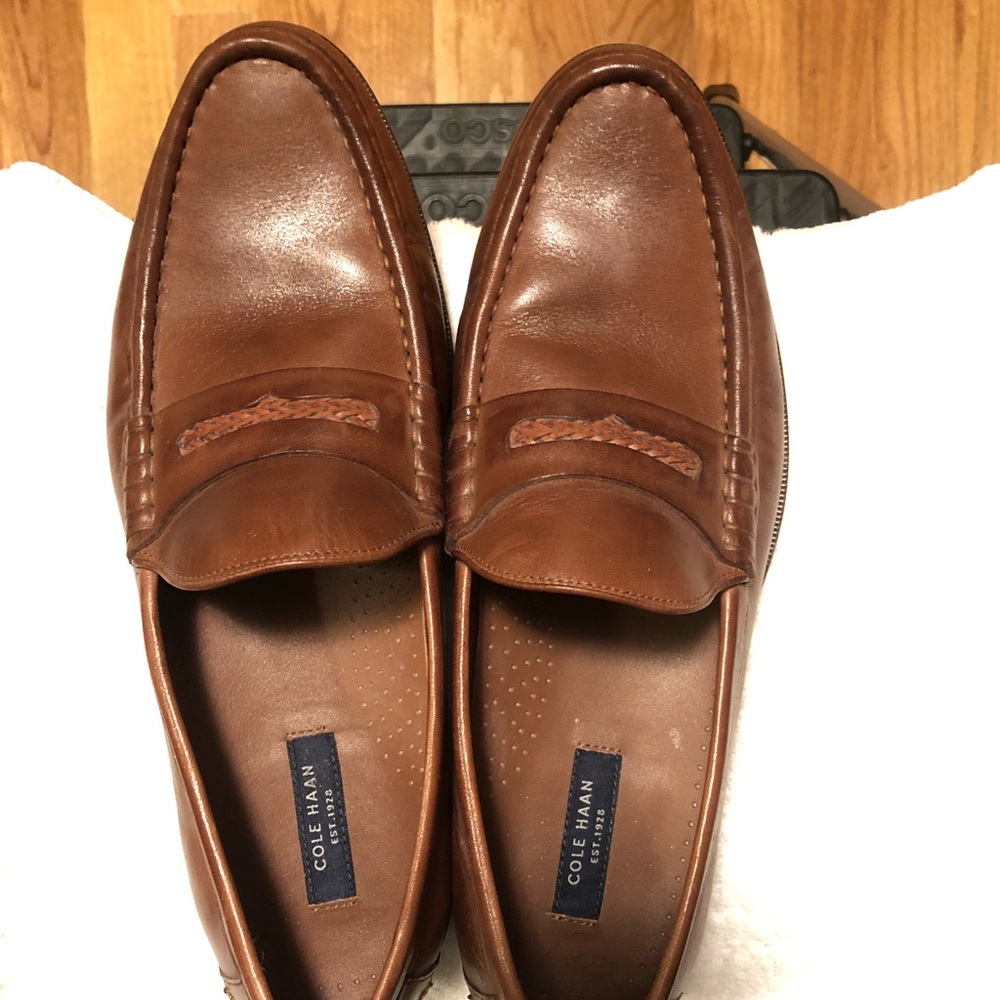 Cole Han slip on loafer